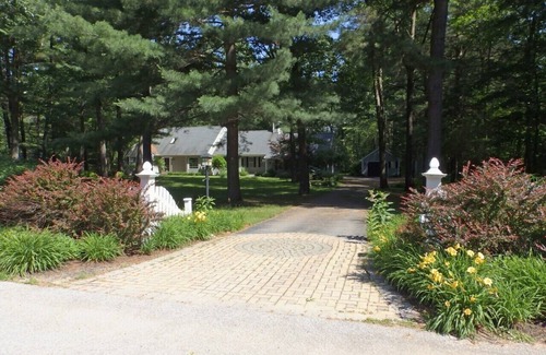Saratoga Springs House | Beautiful 5br Home With Pool, Minutes from Track and Saratoga Lake