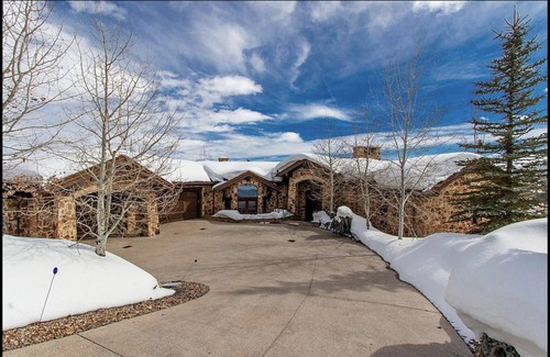 Deer Valley Cabin | Beautiful 6 Bedroom Ski in Ski out on Deer Valley Mountain and Resort