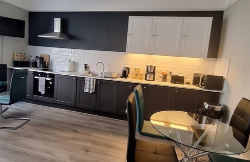 Llandudno House | Beautiful 7-Bed House in Llandudno