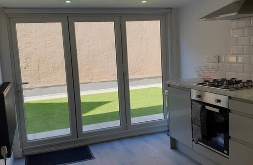 Llandudno House | Beautiful 7-Bed House in Llandudno