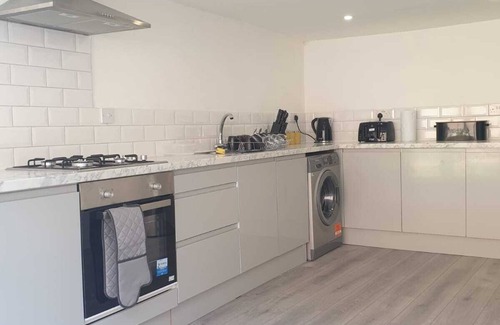 Llandudno House | Beautiful 7-Bed House in Llandudno