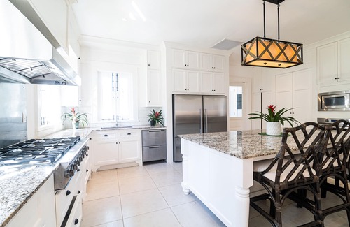 Punta Cana Villa | Beautiful 7 Bedrooms Oceanfront Villa with Superb Staff!