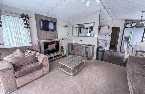 Hopton House | Beautiful 8 berth caravan with decking at Broadland Sands in Suffolk ref 20017CV