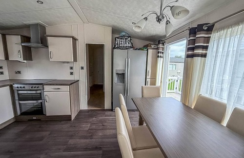 Hopton House | Beautiful 8 berth caravan with decking at Broadland Sands in Suffolk ref 20017CV