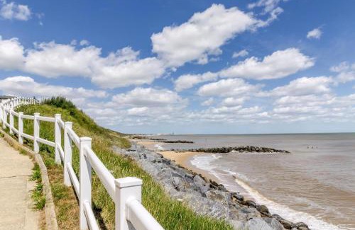 Hopton on Sea Other | Beautiful 8 Berth Caravan With Decking At Hopton Holiday Village Ref 80016W