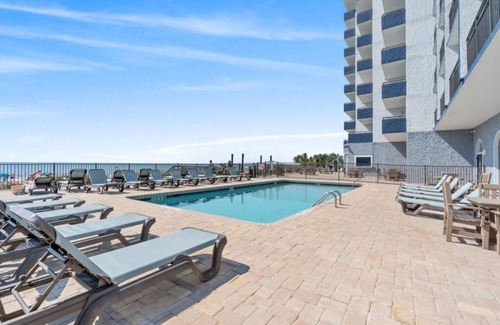 Myrtle Beach Condo | Beautiful 8th floor one-bedroom condo at the Bluewater Resort.