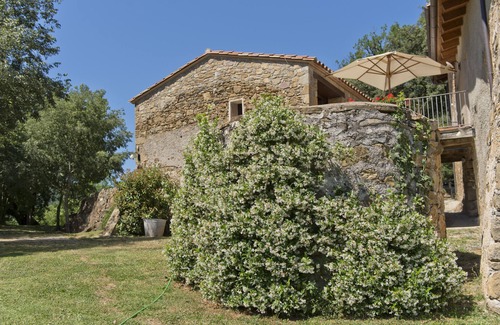 Sant Joan les Fonts Cottage | Beautiful apartment with splendid views, within Natural Park for 4-5 persons