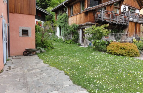 Argentiere Apartment | Beautiful apartment in the centre of Argentiere, Chamonix . Maison Rose. Apt 1