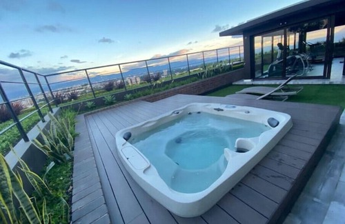 Zona 13 Apartment | Beautiful apartment with Jacuzzi and Albercan