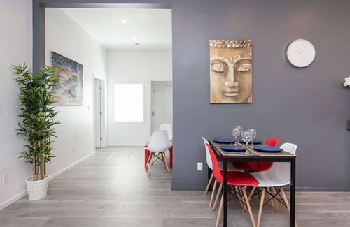 Downtown Apartment | Beautiful Affordable 3beds/1bath sitting in South San Francisco with parking on site