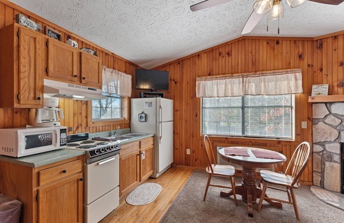 Sevierville Cabin | Beautiful, Affordable, Cabin Near Pigeon Forge For Couples!