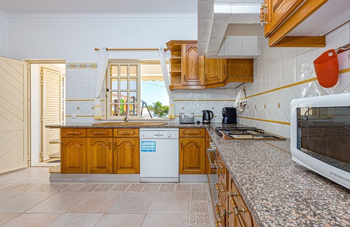 Olhos D'Agua Villa | Beautiful Algarve Holiday Villa, With Private Pool, Heated Pool(opcional), Wi-FI