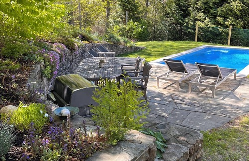 Barnes Landing House | Beautiful Amagansett Home with pool. Walk to the bay beach. Small dogs welcome.