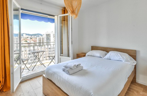 Chanot - Stade Velodrome Apartment | Beautiful and bright 2 bed next to the Velodrome