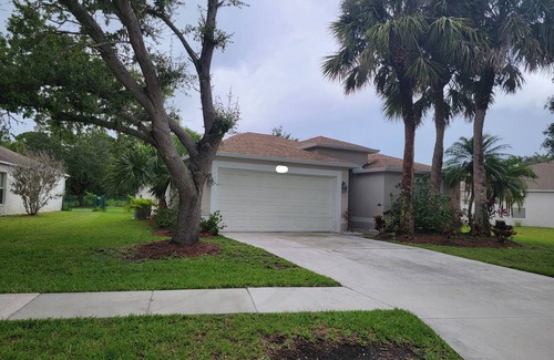 Port Saint Lucie House | Beautiful and Cozy Home 🏡 pet friendly