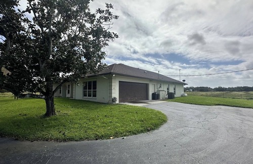 Fort Pierce House | Beautiful and fully furnished House in Ft. Pierce FL