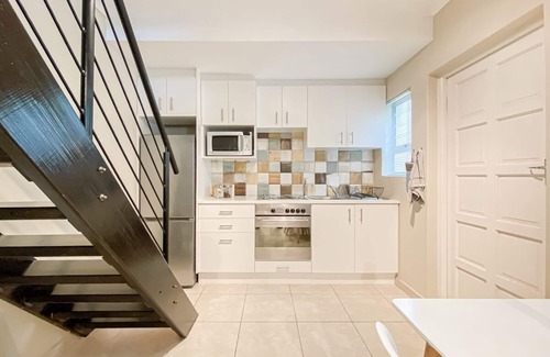 West Beach Cottage | Beautiful and funky fully furnished cottage that sleeps 2