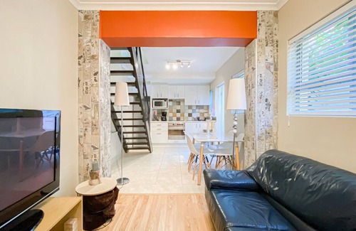 West Beach Cottage | Beautiful and funky fully furnished cottage that sleeps 2