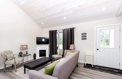 Saint Malo Cabin | Beautiful and Peaceful Cabin Getaway - Cabin 10