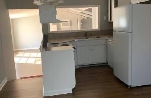 Bowling Green Apartment | Beautiful and Spacious 3-bedroom apartment in charming Bowling Green.