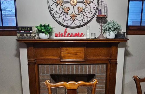 Niagara Falls Hotel | Beautiful and Spacious Single Family Home