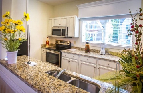 Lackey Cottage | Beautiful and Spacious 3 Bedroom, 3 Bath Cottage in Williamsburg, VA
