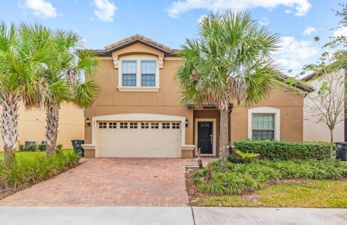 Four Corners House | Beautiful and spacious 8BDR Villa w/private pool & resort access!