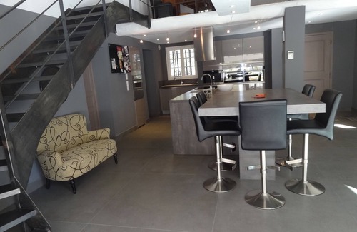 Alleins Villa | Beautiful and spacious villa with private pool