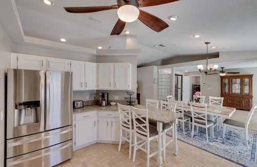 Hoffmann Hills House | Beautiful and spacious retreat house