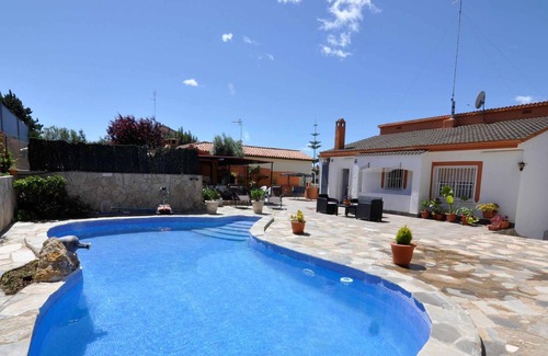 El Vendrell House | Beautiful and very practical house with pool