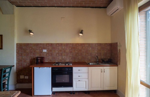 Villa Santa Maria Apartment | Beautiful apartment for 4 guests with WIFI, A/C, pool, TV, balcony and pets allowed