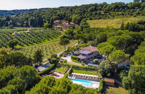 Casale Marittimo Apartment | Beautiful apartment for 6 people with pool, WIFI, TV and patio