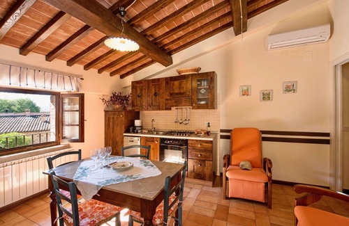 Popoltaio-Schiacciato Villa | Beautiful apartment in villa for 4 people with pool, A/C, WIFI, TV and patio