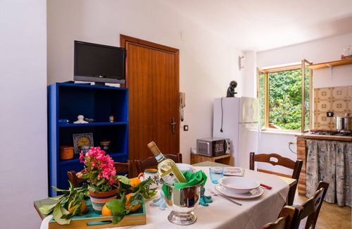 Trappeto Apartment | Beautiful apartment for 4 guests with WIFI and TV
