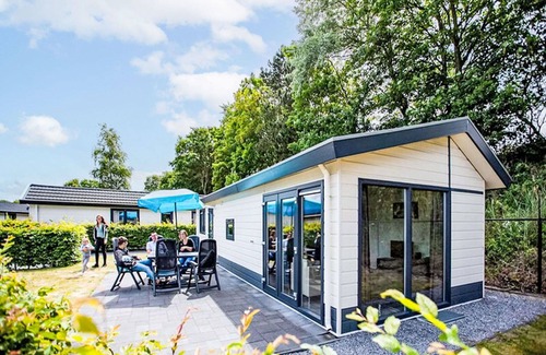 Municipality of Noordwijk House | Beautiful apartment in villa for 4 people with pool, WIFI, TV and terrace