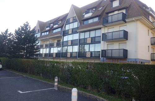 Blonville-sur-Mer Apartment | Beautiful apartment facing the Paleospace