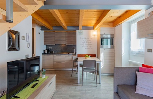 Novate Mezzola Apartment | Beautiful apartment for 5 people with WIFI, TV and balcony