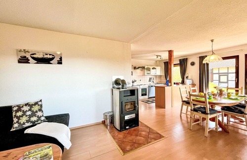 Frankenau House | Beautiful apartment in villa for 4 guests with WIFI, TV and terrace