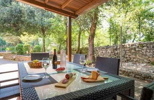 Monteriggioni Apartment | Beautiful apartment for 4 guests with WIFI, pool, TV and veranda, close to Siena