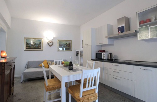 Valdobbiadene Apartment | Beautiful apartment for 2 people with WIFI, A/C, TV and balcony