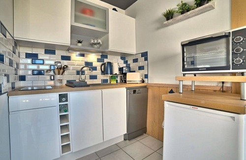 La Cotiniere Apartment | Beautiful apartment for 4 guests with WIFI, pool, TV, terrace and pets allowed