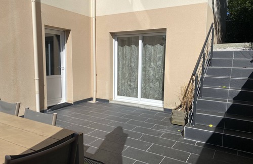 Miniac-Morvan Apartment | Beautiful apartment with terrace