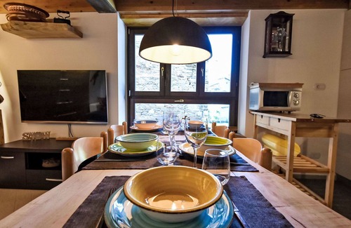 Campodolcino Apartment | Beautiful apartment for 5 guests with WIFI, TV and pets allowed