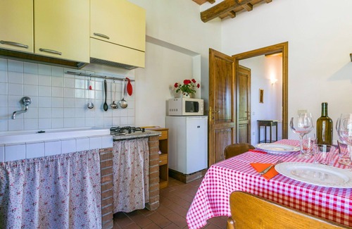 Suvereto Villa | Beautiful apartment in villa for 4 guests with WIFI, pool, A/C and terrace