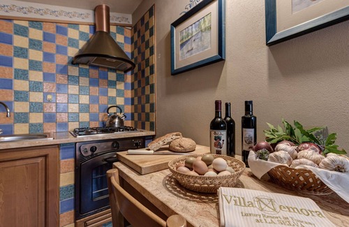 Bucine Apartment | Beautiful apartment for 2 people with A/C, pool, WIFI, TV, terrace and panoramic view