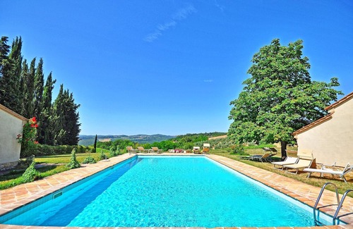 San Gimignano Apartment | Beautiful apartment for 4 people with pool, A/C, WIFI and TV