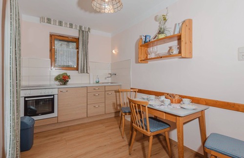 Bad Gastein Apartment | Beautiful apartment for 7 people with WIFI, TV, balcony and pets allowed