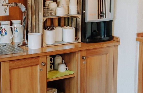 Donnersbach Apartment | Beautiful apartment for 6 guests with WIFI, TV, patio and pets allowed