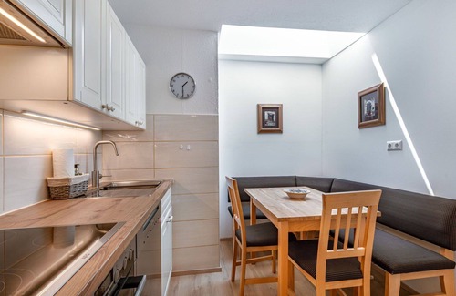 Sankt Urban Apartment | Beautiful apartment for 6 people with WIFI, terrace and panoramic view