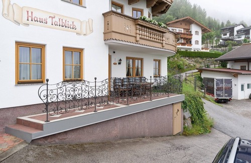 Hainzenberg Apartment | Beautiful apartment near ski area